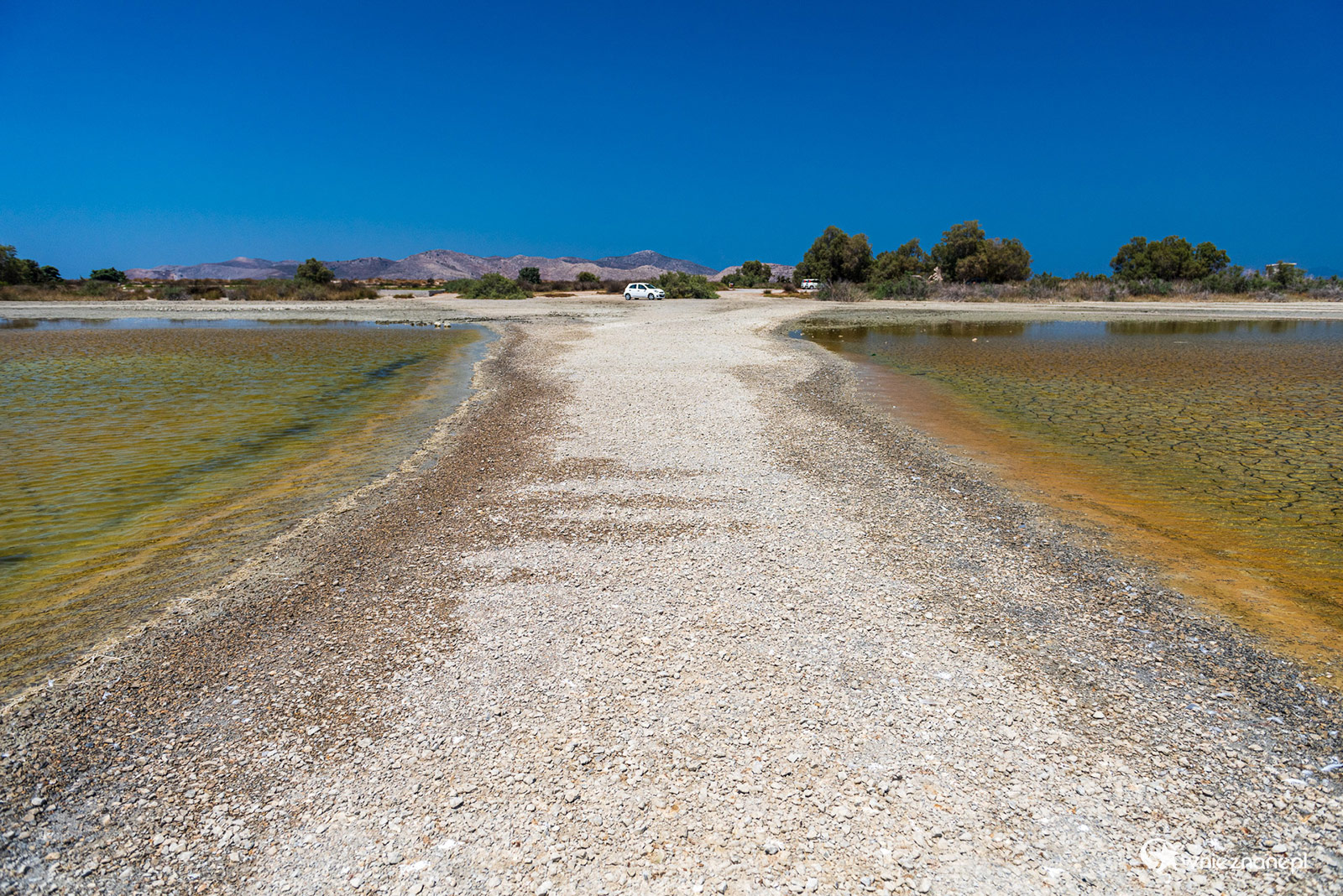 Kos. Słone jezioro Alikes. - foto: wnieznane.pl Kos. Słone jezioro Alikes. - foto: wnieznane.pl