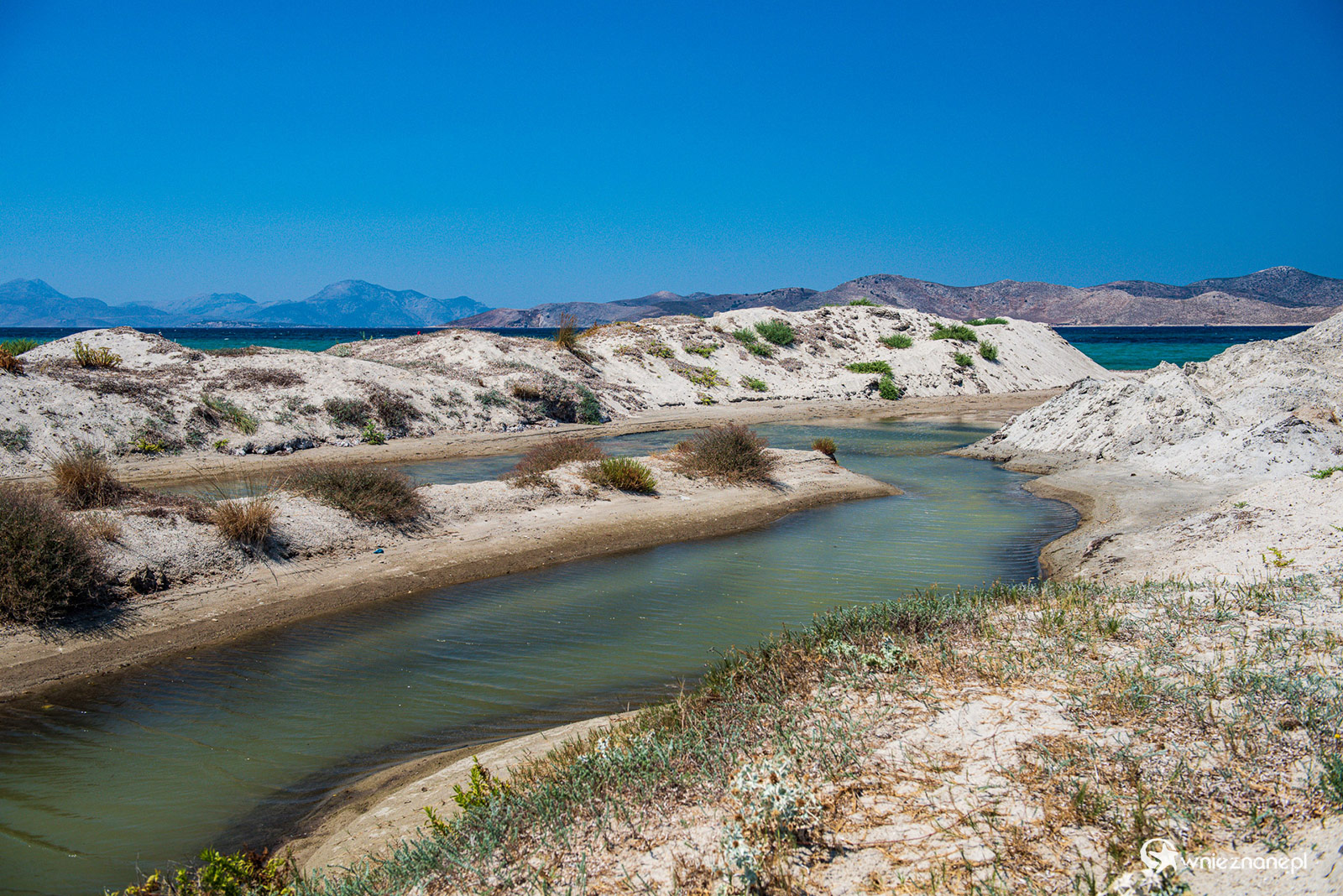 Kos. Przy plaży Tigaki. - foto: wnieznane.pl Kos. Przy plaży Tigaki. - foto: wnieznane.pl