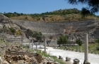 Starożytne miasto Efez. Widok z Drogi Arkadiusza na teatr. - foto: wnieznane.pl Starożytne miasto Efez. Widok z Drogi Arkadiusza na teatr. - foto: wnieznane.pl