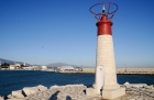 Costa del Sol. Latarnia morska przy wejściu do portu w Esteponie. - foto: wnieznane.pl Costa del Sol. Latarnia morska przy wejściu do portu w Esteponie. - foto: wnieznane.pl