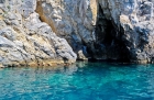 Grecka wyspa Korfu. Skaliste wybrzeże Morza Jońskiego w miejscowości Paleokastritsa. - foto: wnieznane.pl Grecka wyspa Korfu. Skaliste wybrzeże Morza Jońskiego w miejscowości Paleokastritsa. - foto: wnieznane.pl