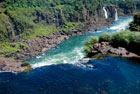Brazylia. Parque Nacional Do Iguacu. Dzięki specjalnym kładkom można podejść naprawdę blisko. - foto: wnieznane.pl Brazylia. Parque Nacional Do Iguacu. Dzięki specjalnym kładkom można podejść naprawdę blisko. - foto: wnieznane.pl