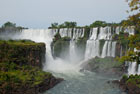 Argentyna. Parque Nacional Iguazu. Pod te wodospady można podpłynąć pontonem. Oczywiście za niemałe pieniądze. - foto: wnieznane.pl Argentyna. Parque Nacional Iguazu. Pod te wodospady można podpłynąć pontonem. Oczywiście za niemałe pieniądze. - foto: wnieznane.pl