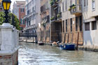 Wenecja. Jeden z kanałów odbiegających od Canal Grande. - foto: wnieznane.pl Wenecja. Jeden z kanałów odbiegających od Canal Grande. - foto: wnieznane.pl