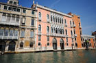 Wenecja. Palazzo Barbarigo, zbudowany przy Canal Grande. - foto: wnieznane.pl Wenecja. Palazzo Barbarigo, zbudowany przy Canal Grande. - foto: wnieznane.pl