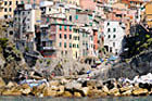 Cinque Terre. Piękna miejscowość Riomaggiore. - foto: wnieznane.pl Cinque Terre. Piękna miejscowość Riomaggiore. - foto: wnieznane.pl