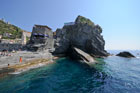 Cinque Terre. Skaliste wybrzeże Morza Śródziemnego. Miejscowość Vernazza. - foto: wnieznane.pl Cinque Terre. Skaliste wybrzeże Morza Śródziemnego. Miejscowość Vernazza. - foto: wnieznane.pl