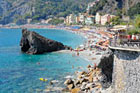 Cinque Terre. Willowa część Monterosso z przepiękną plażą. - foto: wnieznane.pl Cinque Terre. Willowa część Monterosso z przepiękną plażą. - foto: wnieznane.pl