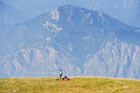 Nad Jeziorem Garda (Lago di Garda). Widok na góry ze szczytu Monte Baldo. - foto: wnieznane.pl Nad Jeziorem Garda (Lago di Garda). Widok na góry ze szczytu Monte Baldo. - foto: wnieznane.pl