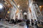 Watykan. Przepiękne wnętrze Bazyliki św. Piotra w Watykanie. - foto: wnieznane.pl Watykan. Przepiękne wnętrze Bazyliki św. Piotra w Watykanie. - foto: wnieznane.pl