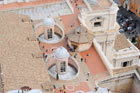Watykan. Kopuły Bazyliki św. Piotra w Watykanie widziane z góry. - foto: wnieznane.pl Watykan. Kopuły Bazyliki św. Piotra w Watykanie widziane z góry. - foto: wnieznane.pl