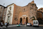 Rzym. Kościół Santa Maria degli Angeli, zbudowany na fragmentach zabudowań Term Dioklecjana. - foto: wnieznane.pl Rzym. Kościół Santa Maria degli Angeli, zbudowany na fragmentach zabudowań Term Dioklecjana. - foto: wnieznane.pl
