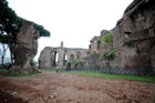 Rzym. Pozostałości starożytnych zabudowań na wzgórzu Palatyn. - foto: wnieznane.pl Rzym. Pozostałości starożytnych zabudowań na wzgórzu Palatyn. - foto: wnieznane.pl