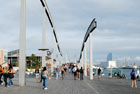 Barcelona. Naturalnym przedłużeniem typowej Rambli jest... portowa Rambla de Mar. - foto: wnieznane.pl Barcelona. Naturalnym przedłużeniem typowej Rambli jest... portowa Rambla de Mar. - foto: wnieznane.pl