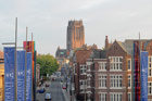 Liverpool. Widok z Liverpool. Katedra Liverpool Metropolitan Cathedral na Liverpool Cathedral. - foto: wnieznane.pl Liverpool. Widok z Liverpool. Katedra Liverpool Metropolitan Cathedral na Liverpool Cathedral. - foto: wnieznane.pl