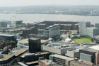 Liverpool. Widok z wieży widokowej St John's Beacon na miasto. W tle Albert's Dock. - foto: wnieznane.pl Liverpool. Widok z wieży widokowej St John's Beacon na miasto. W tle Albert's Dock. - foto: wnieznane.pl