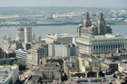 Liverpool. Widok z wieży widokowej St John's Beacon na miasto. - foto: wnieznane.pl Liverpool. Widok z wieży widokowej St John's Beacon na miasto. - foto: wnieznane.pl