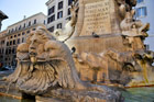 Rzym. Fontanna na Piazza della Rotonda. - foto: wnieznane.pl Rzym. Fontanna na Piazza della Rotonda. - foto: wnieznane.pl