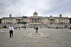 Londyn. Ogromny Trafalgar Square, jeden z najsłynniejszych londyńskich placów. - foto: wnieznane.pl Londyn. Ogromny Trafalgar Square, jeden z najsłynniejszych londyńskich placów. - foto: wnieznane.pl