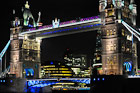 Londyn. Gra świateł na Tower Bridge. - foto: wnieznane.pl Londyn. Gra świateł na Tower Bridge. - foto: wnieznane.pl