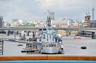 Londyn. Krążownik HMS Belfast i panorama miasta z Tower Bridge. - foto: wnieznane.pl Londyn. Krążownik HMS Belfast i panorama miasta z Tower Bridge. - foto: wnieznane.pl