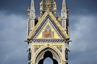 Londyn. Pomnik Albert Memorial, który zachwyca złotymi detalami. - foto: wnieznane.pl Londyn. Pomnik Albert Memorial, który zachwyca złotymi detalami. - foto: wnieznane.pl
