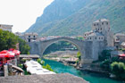 Bośnia i Hercegowina. Mostar. Stary Most w całej okazałości. - foto: wnieznane.pl Bośnia i Hercegowina. Mostar. Stary Most w całej okazałości. - foto: wnieznane.pl