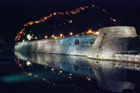 Czarnogóra. Kotor. Miejskie mury Starego Miasta oświetlone nocą. - foto: wnieznane.pl Czarnogóra. Kotor. Miejskie mury Starego Miasta oświetlone nocą. - foto: wnieznane.pl