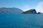 Czarnogóra. Budva. Wyspa św. Mikołaja widziana z Cytadeli. - foto: wnieznane.pl Czarnogóra. Budva. Wyspa św. Mikołaja widziana z Cytadeli. - foto: wnieznane.pl