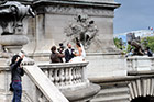 Paryż. Pont Alexandre III to popularne miejsce na sesje ślubne. - foto: wnieznane.pl Paryż. Pont Alexandre III to popularne miejsce na sesje ślubne. - foto: wnieznane.pl