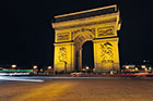 Paryż. Łuk Triumfalny nocą. - foto: wnieznane.pl Paryż. Łuk Triumfalny nocą. - foto: wnieznane.pl