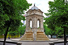 Paryż. Fontanna des Innocents (Fontanna Niewiniątek). - foto: wnieznane.pl Paryż. Fontanna des Innocents (Fontanna Niewiniątek). - foto: wnieznane.pl