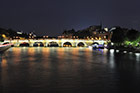 Paryż. Pont Neuf i Sekwana wieczorową porą. - foto: wnieznane.pl Paryż. Pont Neuf i Sekwana wieczorową porą. - foto: wnieznane.pl