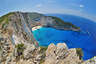Zakynthos. Plaża i Zatoka Wraku (Navagio) widziane z klifu. - foto: wnieznane.pl Zakynthos. Plaża i Zatoka Wraku (Navagio) widziane z klifu. - foto: wnieznane.pl