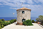 Zakynthos. Wiatrak w Skinari. - foto: wnieznane.pl Zakynthos. Wiatrak w Skinari. - foto: wnieznane.pl