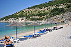 Zakynthos. Wypoczynek na plaży Makris Gialos. - foto: wnieznane.pl Zakynthos. Wypoczynek na plaży Makris Gialos. - foto: wnieznane.pl