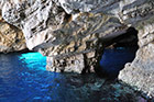 Zakynthos. Wewnątrz jednej z Błękitnych Grot. - foto: wnieznane.pl Zakynthos. Wewnątrz jednej z Błękitnych Grot. - foto: wnieznane.pl