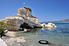 Zakynthos. Efektowne skały w porcie Agios Sostis. - foto: wnieznane.pl Zakynthos. Efektowne skały w porcie Agios Sostis. - foto: wnieznane.pl