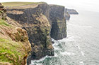 Irlandia. Cliffs of Moher. Krok nad przepaścią... - foto: wnieznane.pl Irlandia. Cliffs of Moher. Krok nad przepaścią... - foto: wnieznane.pl