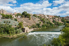 Toledo. Widok na rzekę Tajo (Tag) i położone na górze miasto. - foto: wnieznane.pl Toledo. Widok na rzekę Tajo (Tag) i położone na górze miasto. - foto: wnieznane.pl