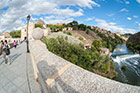 Toledo. Widok z mostu Puente de San Martin na rzekę Tajo (Tag). - foto: wnieznane.pl Toledo. Widok z mostu Puente de San Martin na rzekę Tajo (Tag). - foto: wnieznane.pl