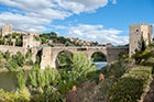 Toledo. Jeden z dwóch zabytkowych mostów, Puente de San Martin. - foto: wnieznane.pl Toledo. Jeden z dwóch zabytkowych mostów, Puente de San Martin. - foto: wnieznane.pl