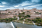 Toledo. Panorama miasta zza rzeki Tajo (Tag). - foto: wnieznane.pl Toledo. Panorama miasta zza rzeki Tajo (Tag). - foto: wnieznane.pl