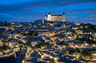 Toledo nocą. Wspaniała panorama miasta. W tle Alcazar. - foto: wnieznane.pl Toledo nocą. Wspaniała panorama miasta. W tle Alcazar. - foto: wnieznane.pl