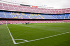 Barcelona. Camp Nou widziane z narożnika boiska. - foto: wnieznane.pl Barcelona. Camp Nou widziane z narożnika boiska. - foto: wnieznane.pl