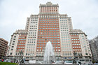 Madryt. Edificio de Espana i Torre de Madrid, słynne budynki przy Plaza de Espana. - foto: wnieznane.pl Madryt. Edificio de Espana i Torre de Madrid, słynne budynki przy Plaza de Espana. - foto: wnieznane.pl
