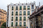 Madryt. Typowa kamienica w centrum miasta. - foto: wnieznane.pl Madryt. Typowa kamienica w centrum miasta. - foto: wnieznane.pl