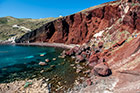 Santorini. Czerwoną Plażę oblewa wspaniała krystaliczna woda. - foto: wnieznane.pl Santorini. Czerwoną Plażę oblewa wspaniała krystaliczna woda. - foto: wnieznane.pl