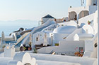 Santorini, Oia. Białe budynki, białe murki, białe schodki... - foto: wnieznane.pl Santorini, Oia. Białe budynki, białe murki, białe schodki... - foto: wnieznane.pl