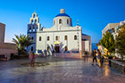 Santorini. Kościół Panagia Platsani w centrum Oi. - foto: wnieznane.pl Santorini. Kościół Panagia Platsani w centrum Oi. - foto: wnieznane.pl